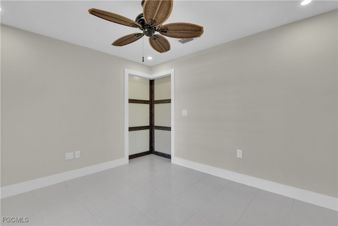 491 Cypress Way E Property Photo 16