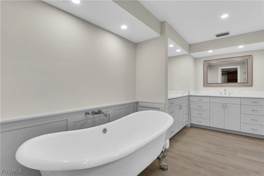 491 Cypress Way E Property Photo 26