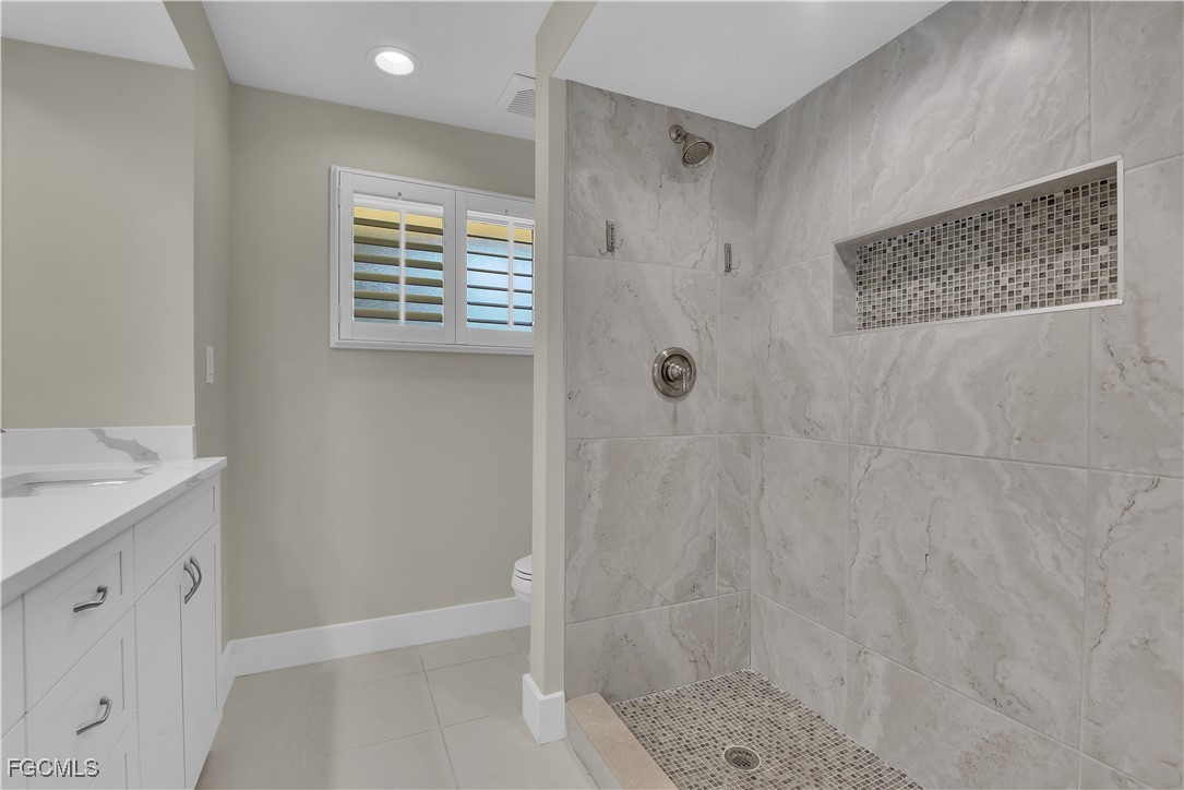 491 Cypress Way E Property Photo 31