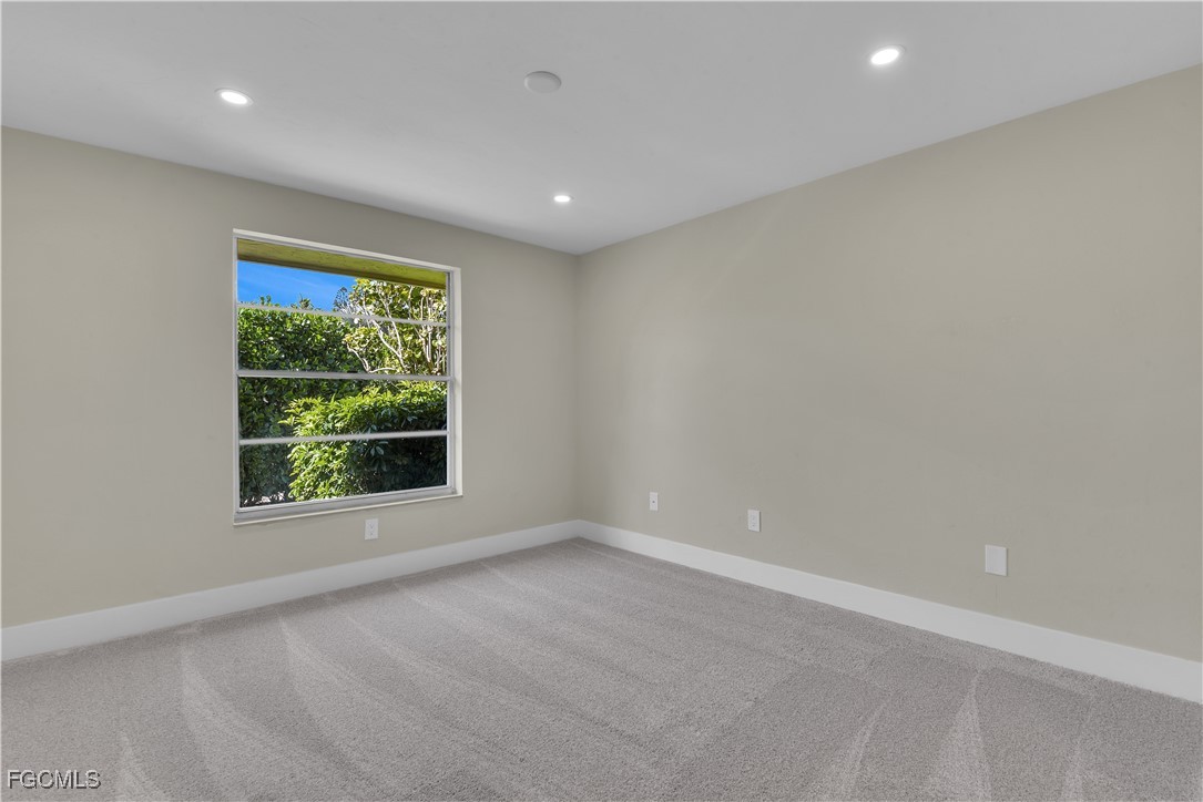 491 Cypress Way E Property Photo 32