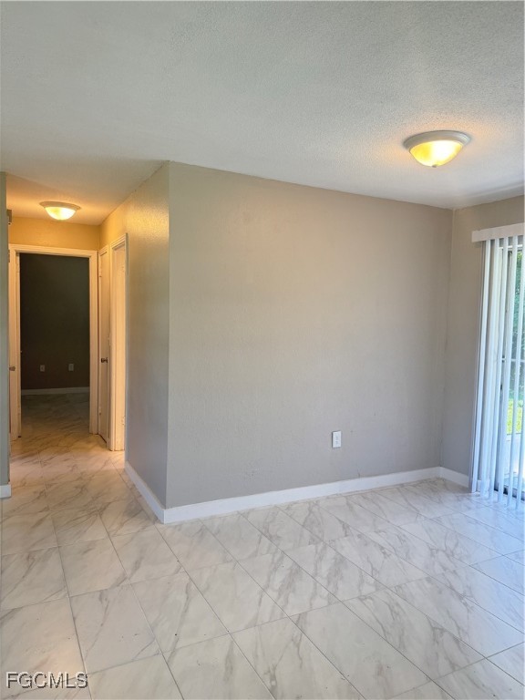 4976 Howard St Property Photo 10