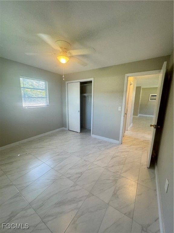 4976 Howard St Property Photo 12