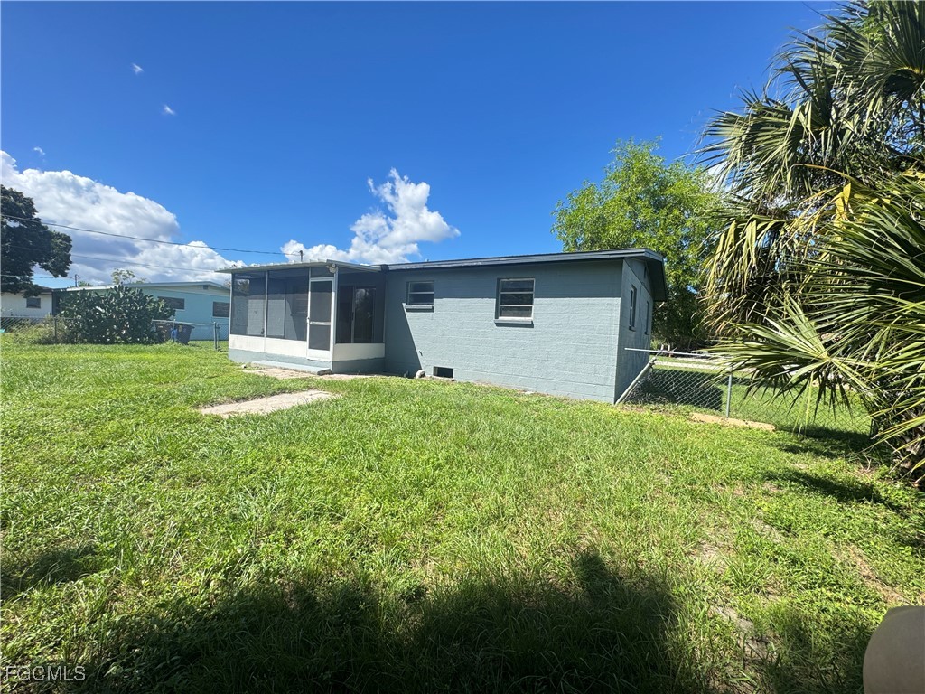 4976 Howard St Property Photo 17