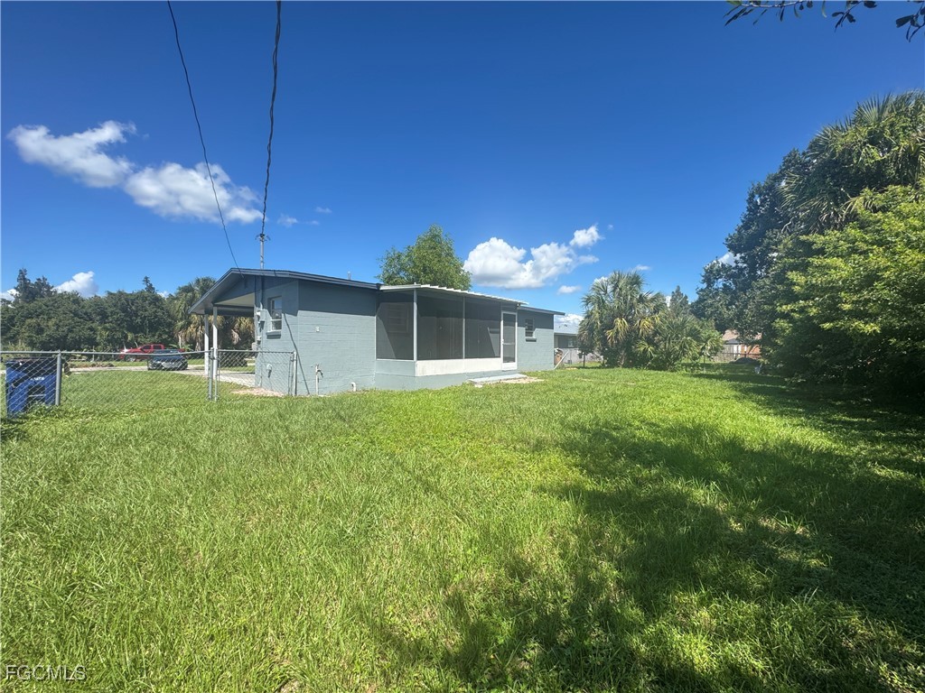 4976 Howard St Property Photo 18