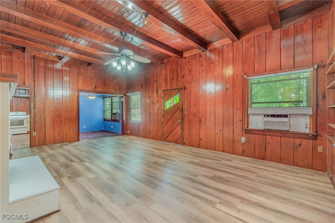 2729 Broadway Property Photo 7