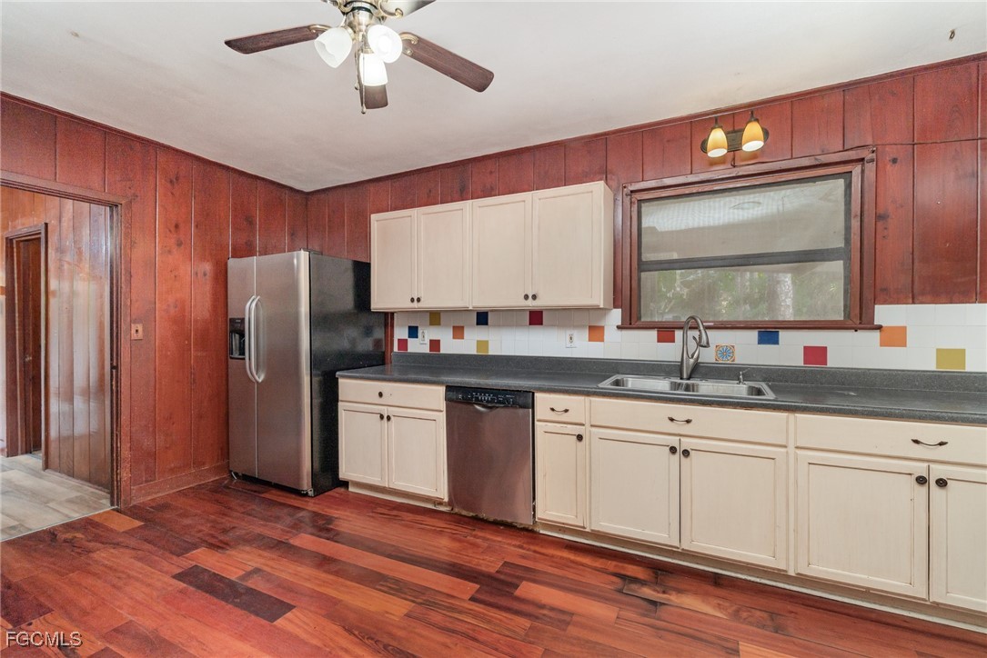 2729 Broadway Property Photo 12
