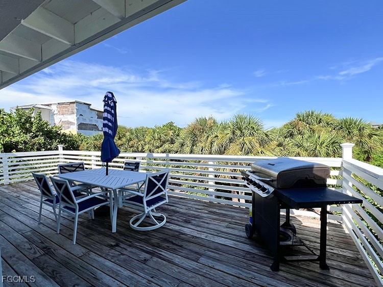 4561 Smugglers Dr Property Photo 15