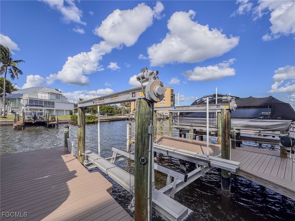 Docks 15 & 16 - 4341 Bay Beach Ln Property Photo 4