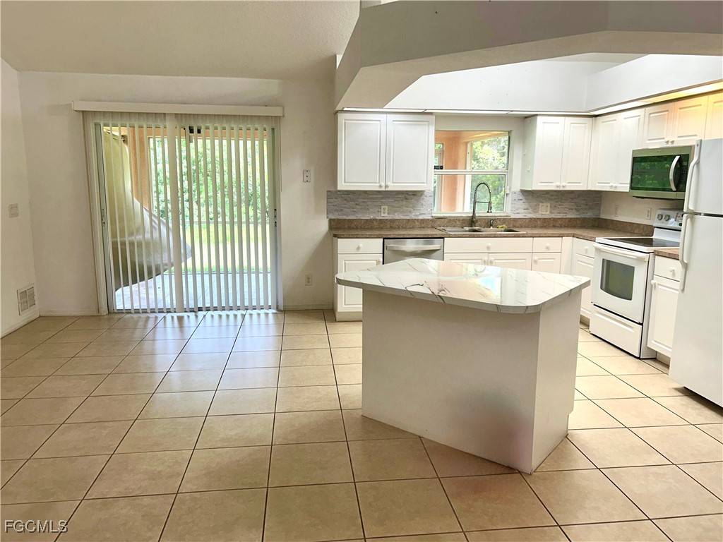 947 Hunter St E Property Photo 4