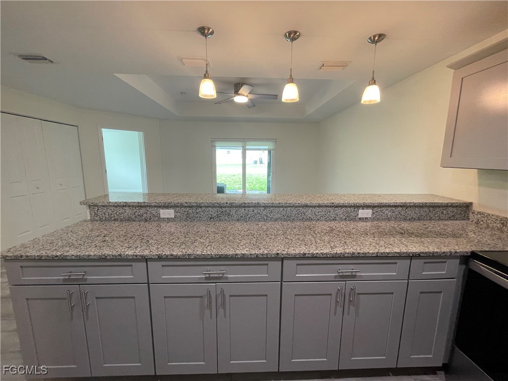 1114 Circle Dr Property Photo 6