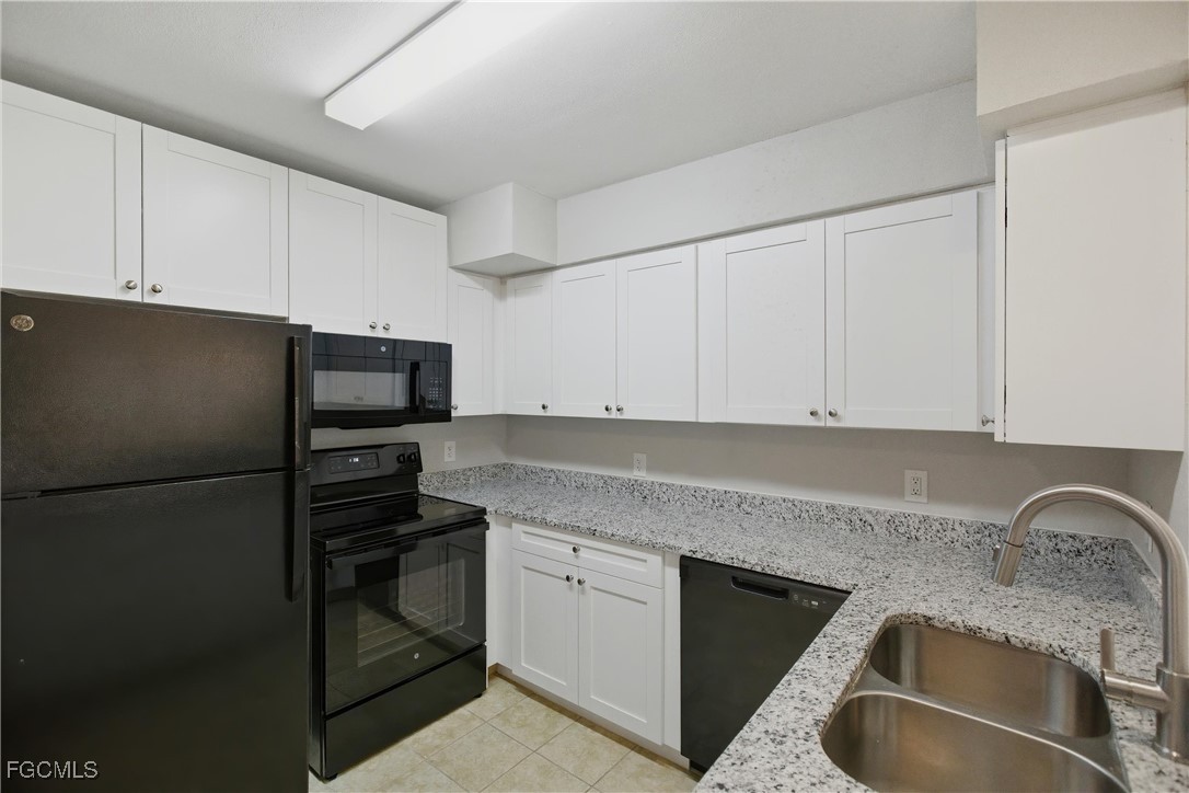728 Tower Dr Property Photo 4