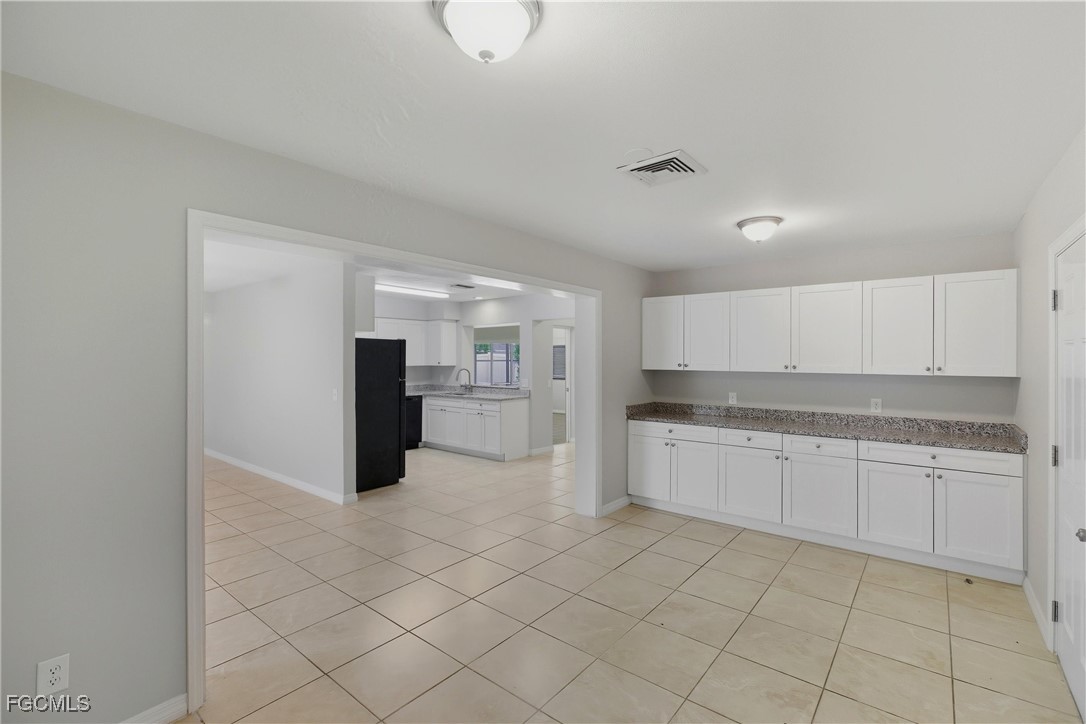 728 Tower Dr Property Photo 10