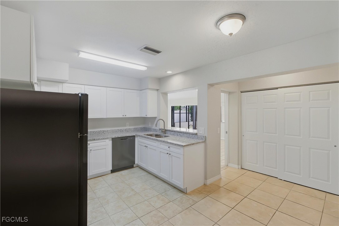 728 Tower Dr Property Photo 12