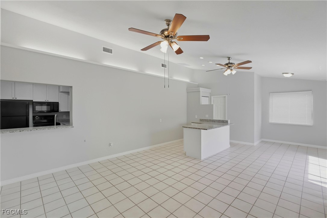 728 Tower Dr Property Photo 14
