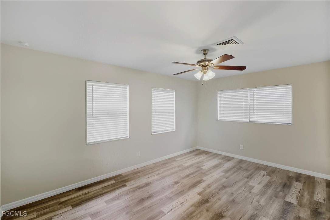 728 Tower Dr Property Photo 17