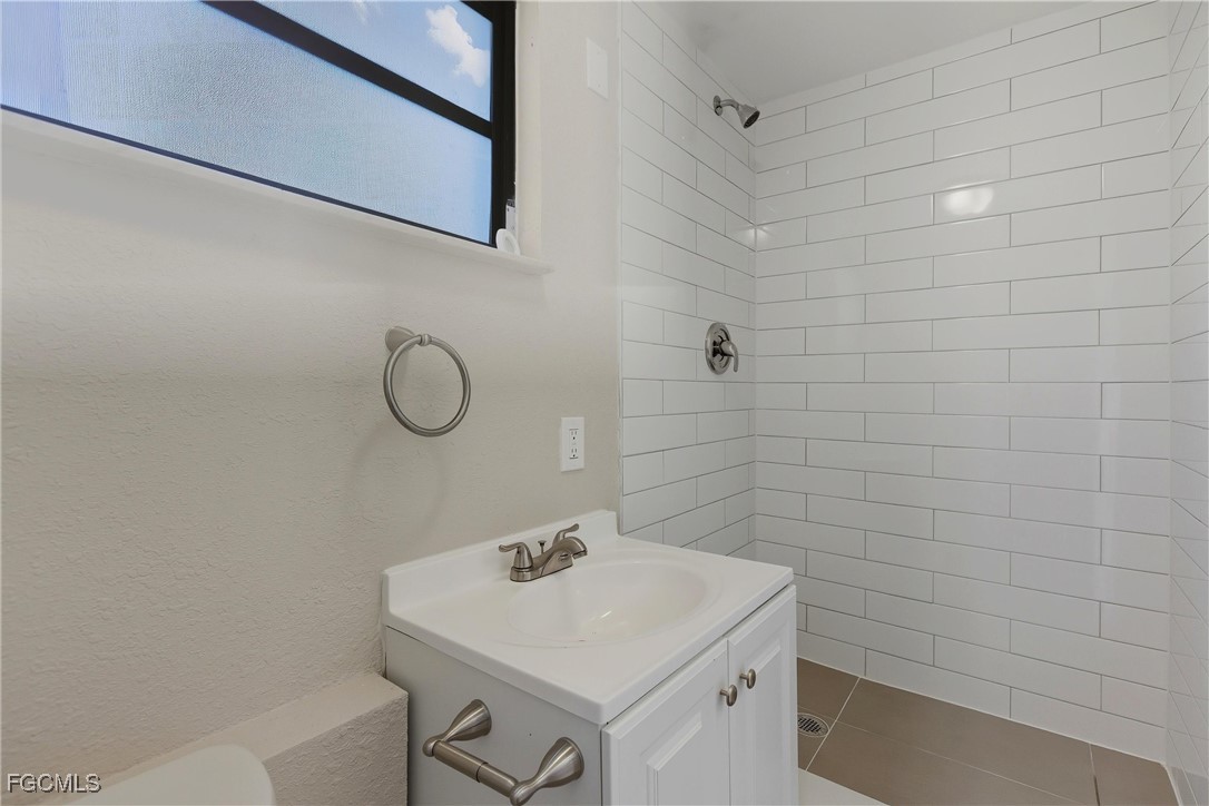 728 Tower Dr Property Photo 20