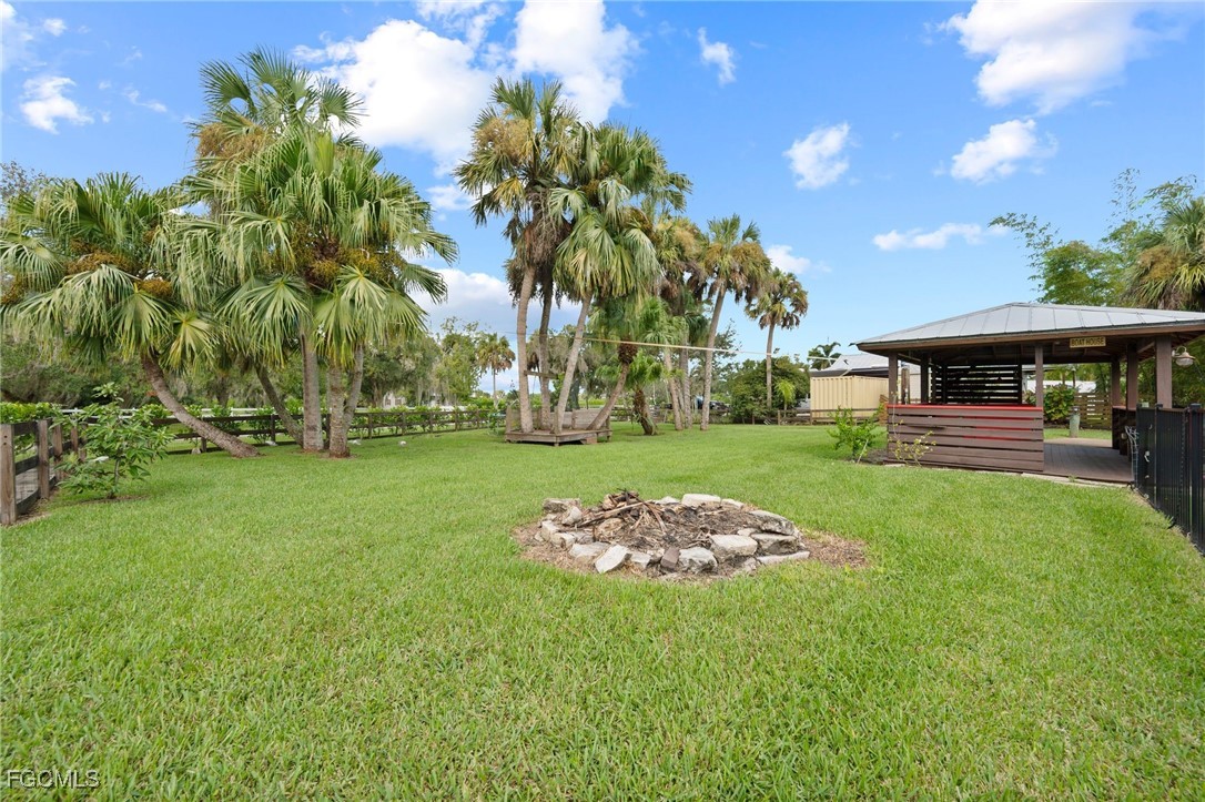 1981 Carbonata Dr Property Photo 32