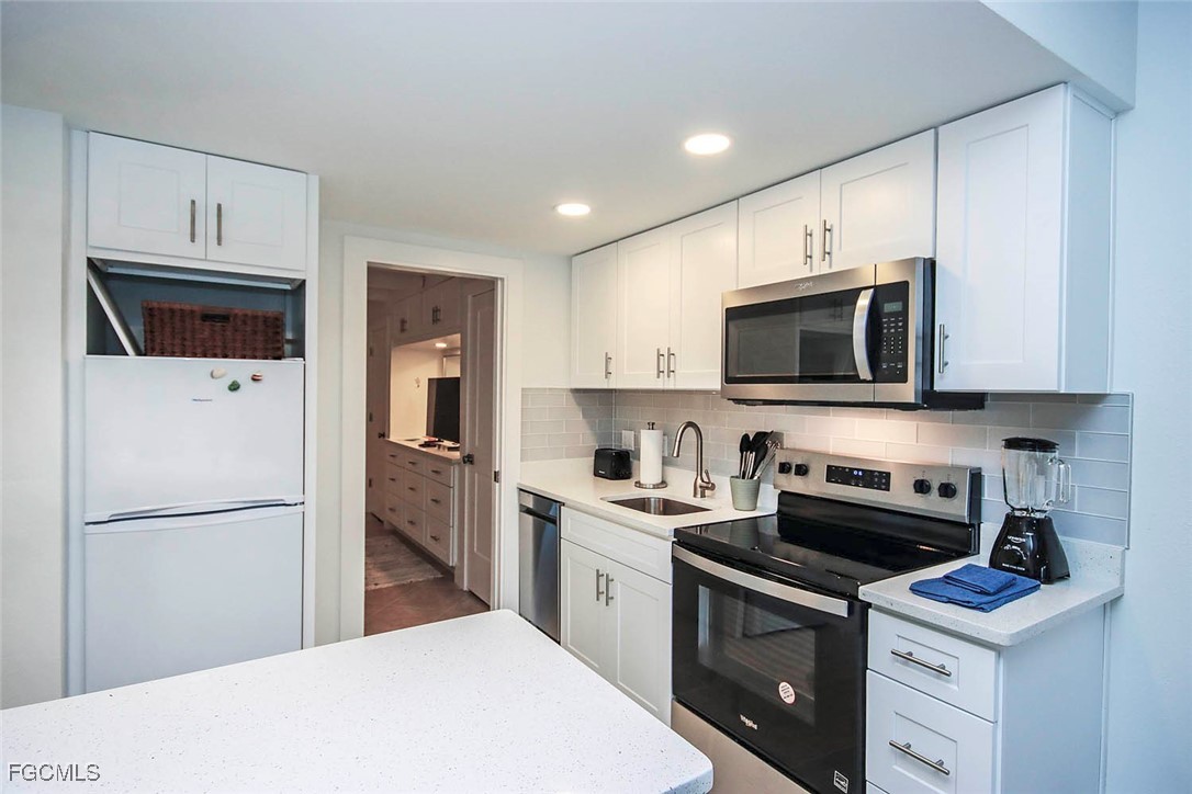 429 E Gulf Dr C54 Property Photo 9