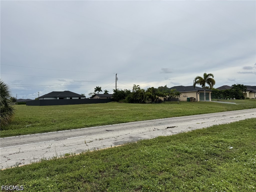 1935 Kismet PKWY E Property Photo 1