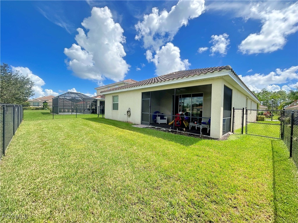 2571 Laurentina Ln Property Photo 33