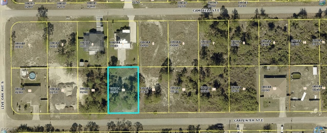 853 Carpenter St E Property Photo 2
