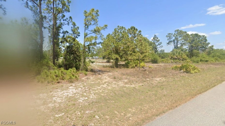 853 Carpenter St E Property Photo 5