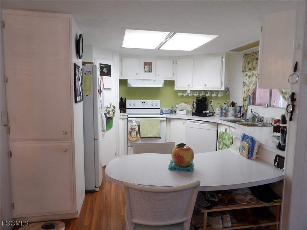 737 Knotty Pine Cir Property Photo 4