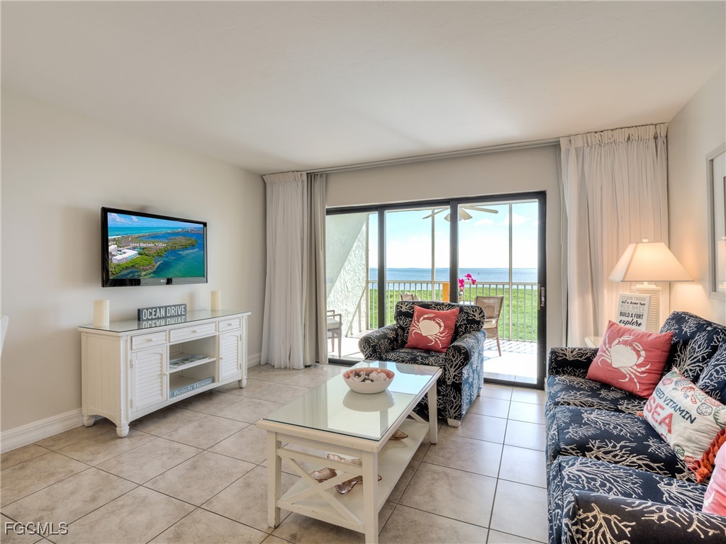 5232 Bayside Villas Property Photo 6