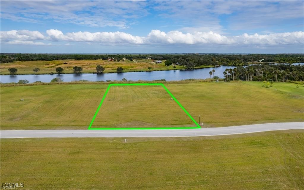 22797 Yellow Button Ln Property Photo 4