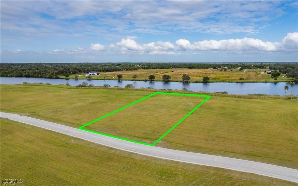 22797 Yellow Button Ln Property Photo 5