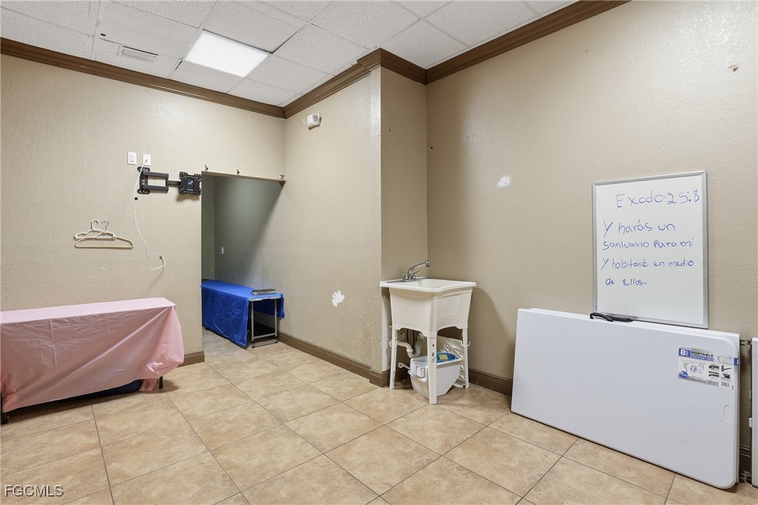 300 Leonard Blvd N 1-2 Property Photo 23