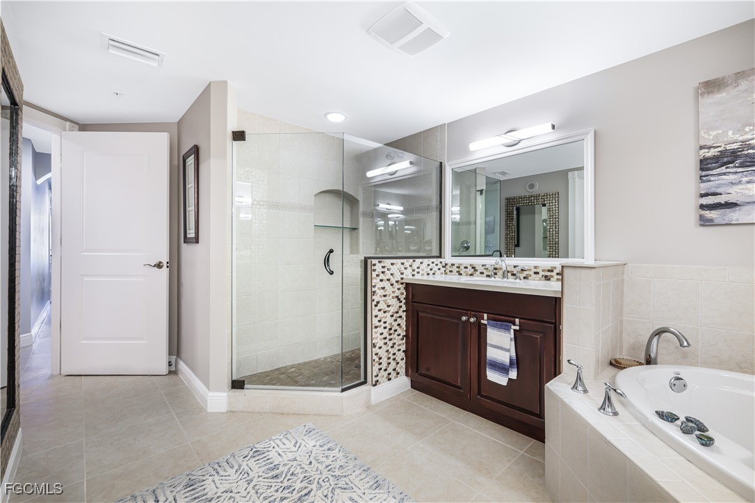 6081 Silver King Blvd 404 Property Photo 14