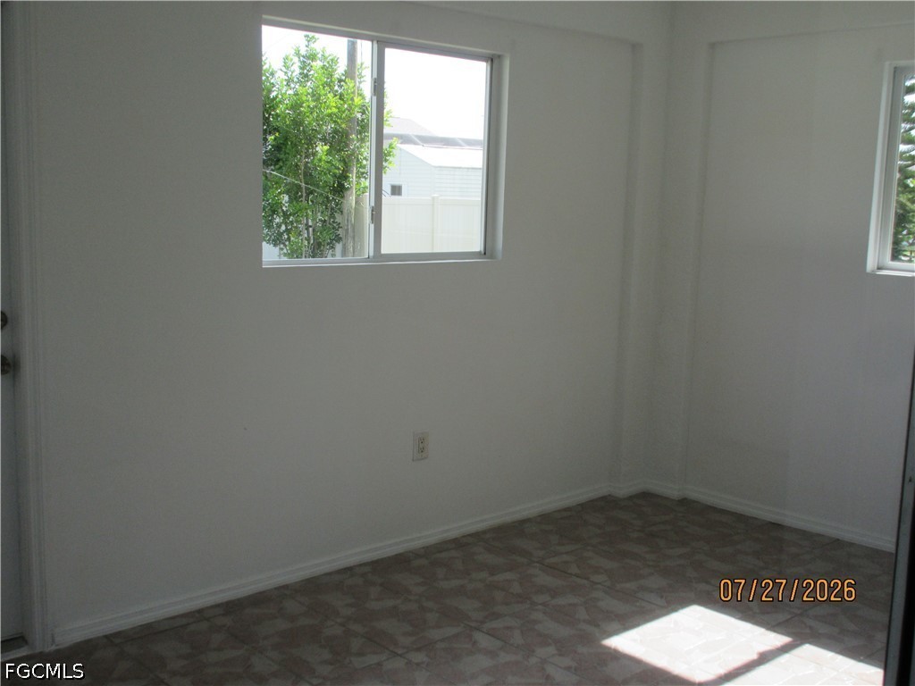 306 Se 2nd St Property Photo 11