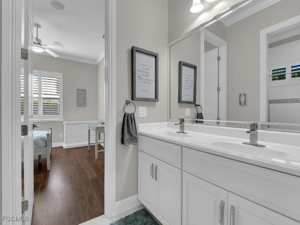 6480 Pine Cone Ct Property Photo 24
