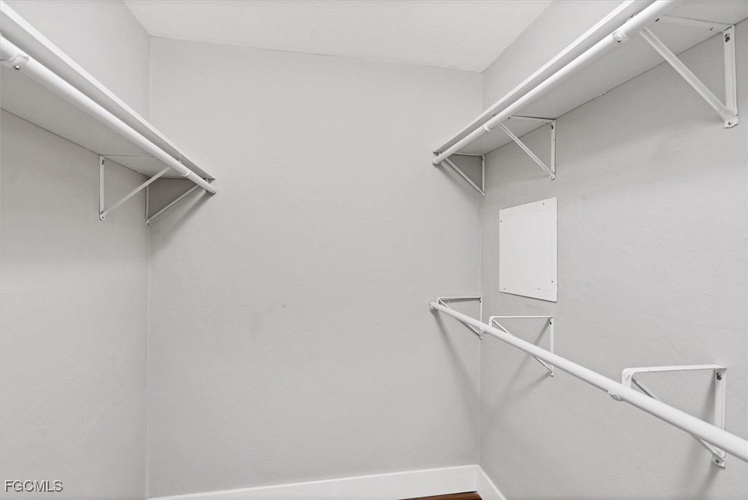 17585 Blackfriar Dr Property Photo 16