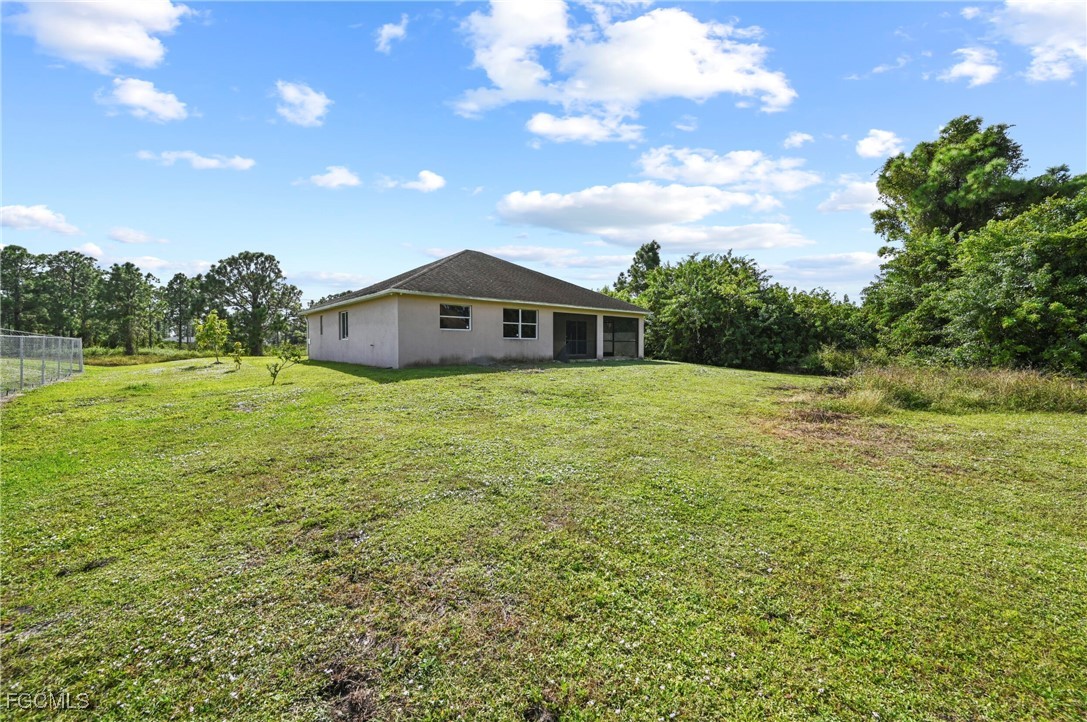 723 Newell St E Property Photo 17