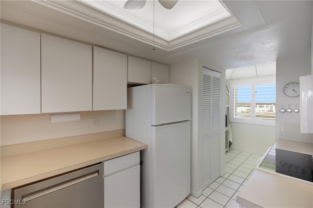 7500 Estero Blvd 1104 Property Photo 10