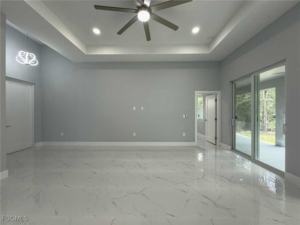 6137 Higgins Ave Property Photo 10
