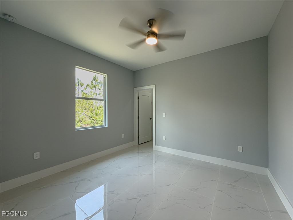 6137 Higgins Ave Property Photo 20