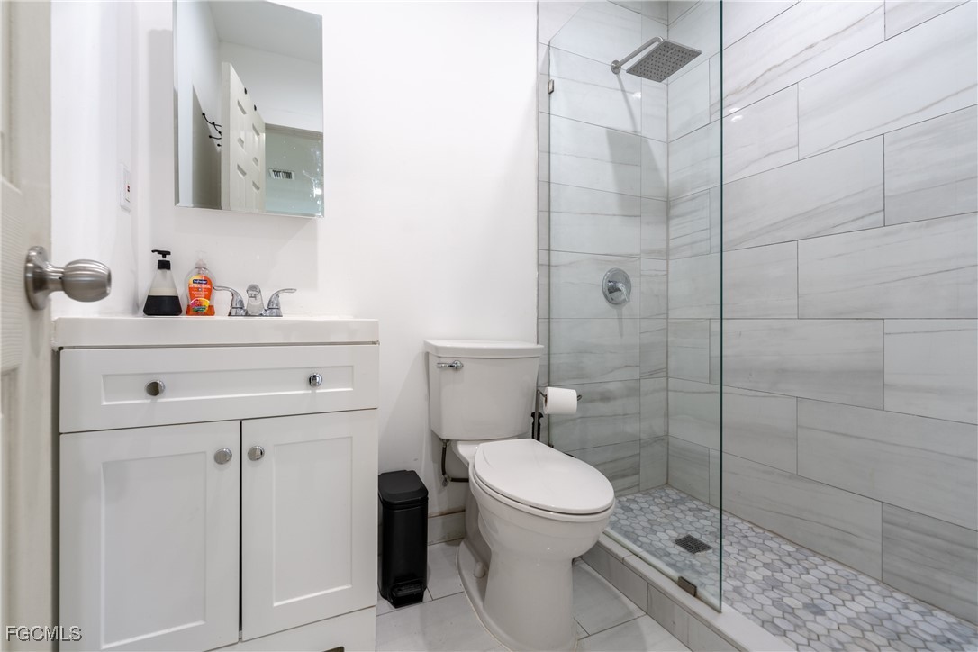 947 Ne 149 St Property Photo 28