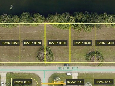 2137 Ne 25th Ter Property Photo 12