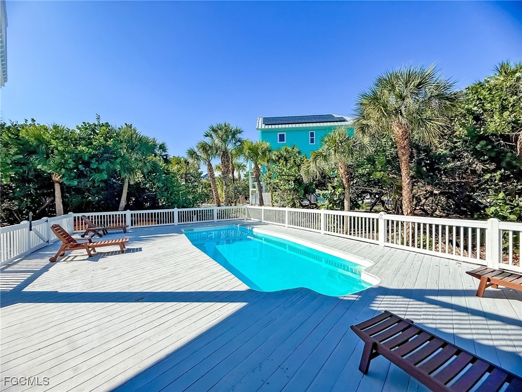 4560 Conch Shell Dr Property Photo 10