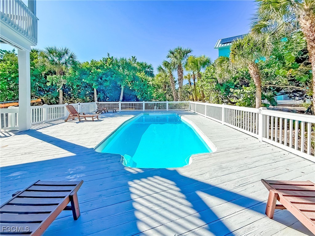 4560 Conch Shell Dr Property Photo 11