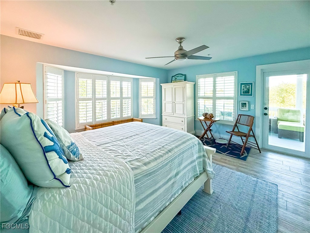4560 Conch Shell Dr Property Photo 15