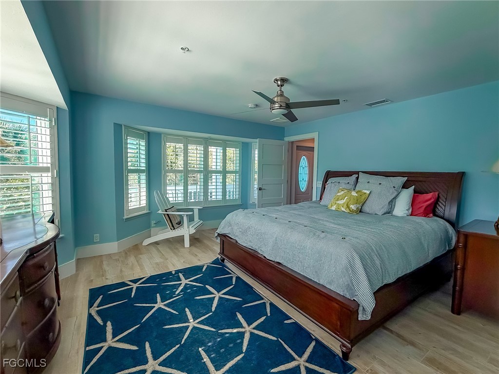4560 Conch Shell Dr Property Photo 18