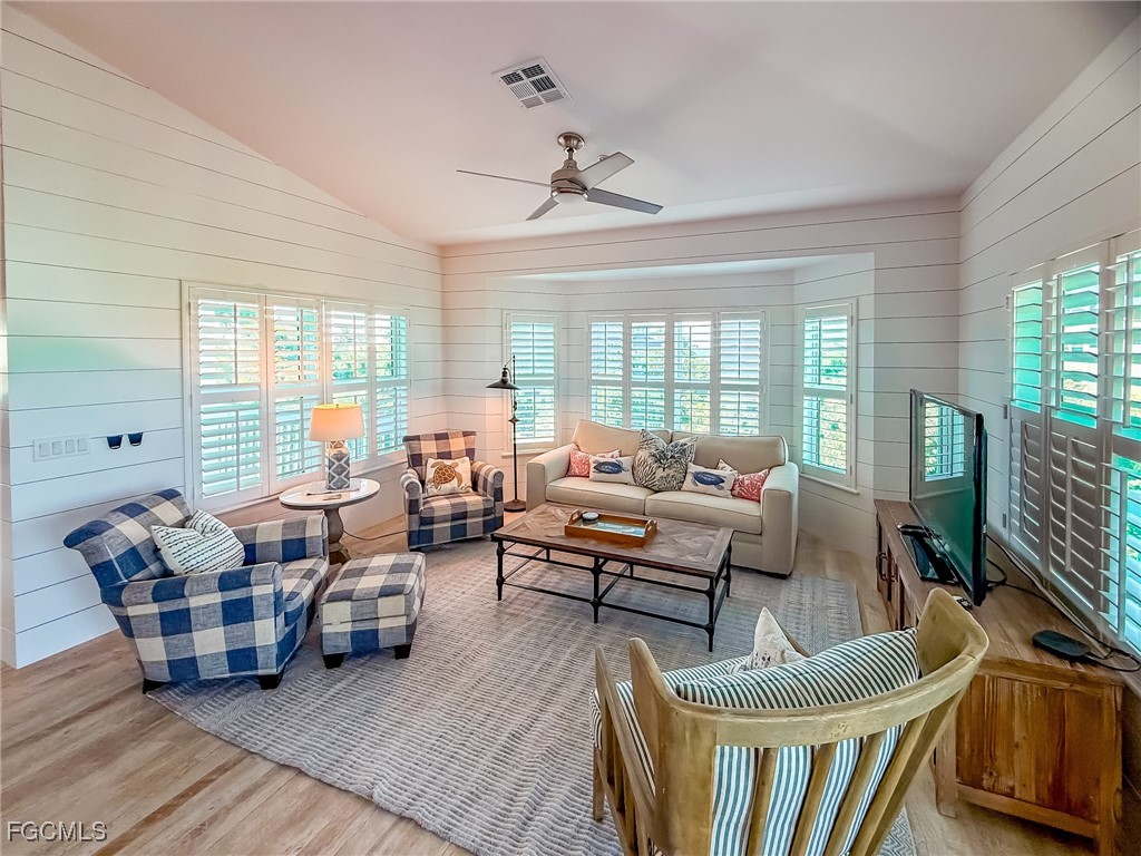 4560 Conch Shell Dr Property Photo 37