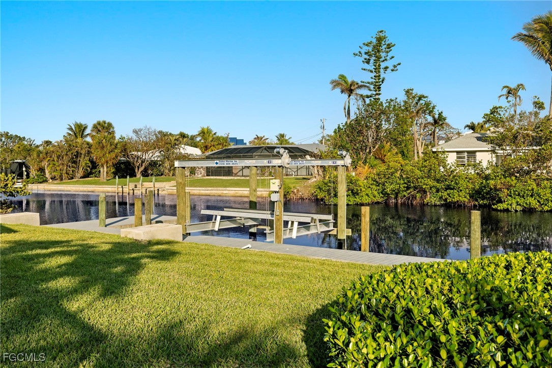 930 Kings Crown Dr Property Photo 36