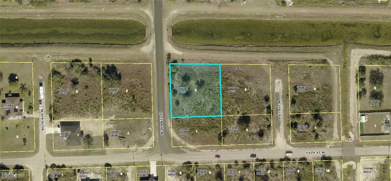 5902 Queen Ave N Property Photo 8