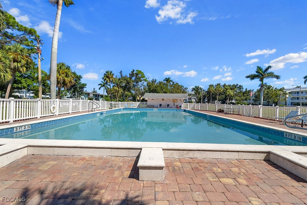 1409 Tropic Ter Property Photo 5