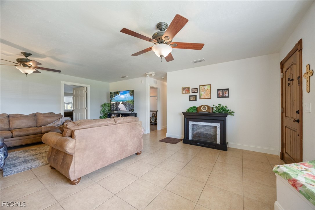 5128 York Ct Property Photo 12